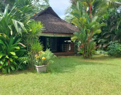 Manahau – Bungalow de luxe dans jardin tropical avec piscine